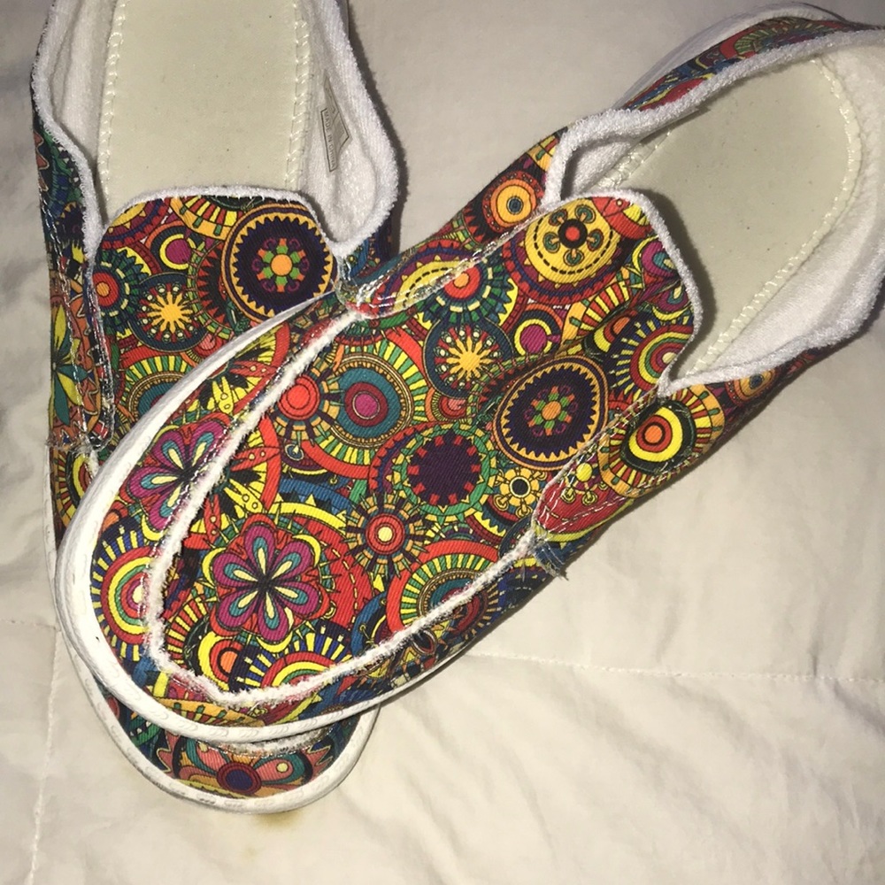 Shoes size 9 casual fun comfy flats
